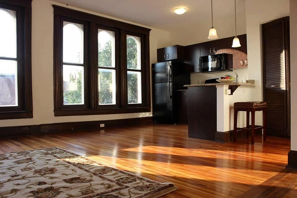 These Beautiful windows make it so you don't need the lights
