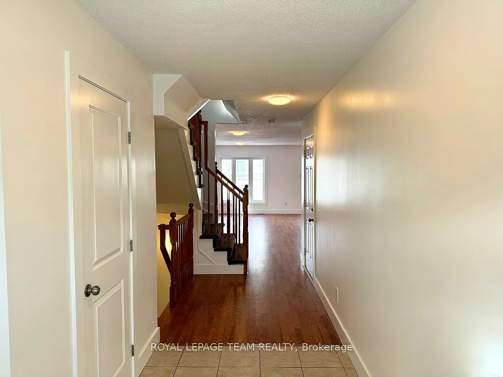 3 bed, $2,700 — Photo 3