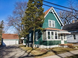 322 Park Ave, Grayslake, IL