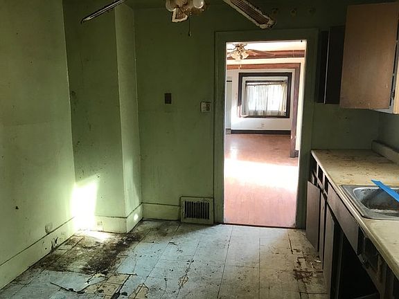 5th image of 430 Price Ave