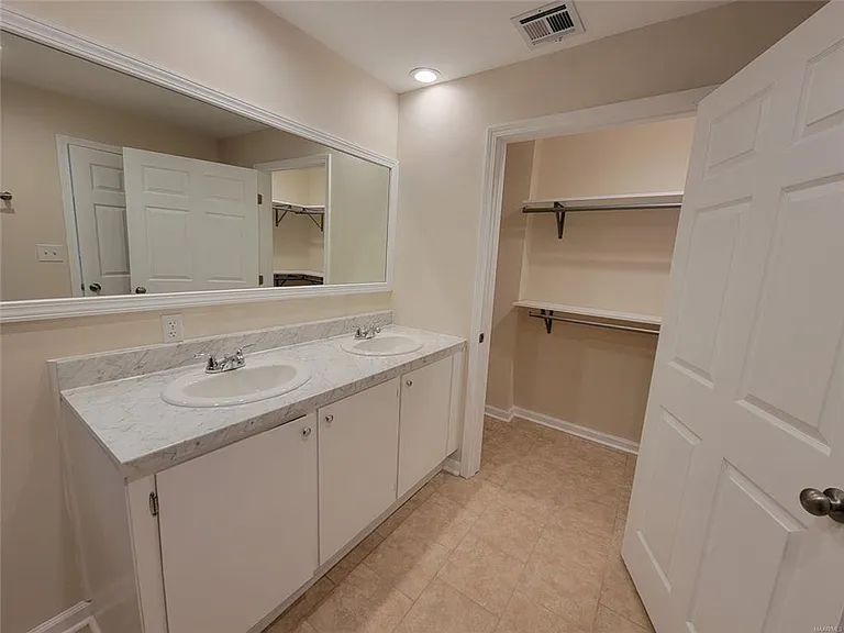 950 Karen Rd — Photo 17