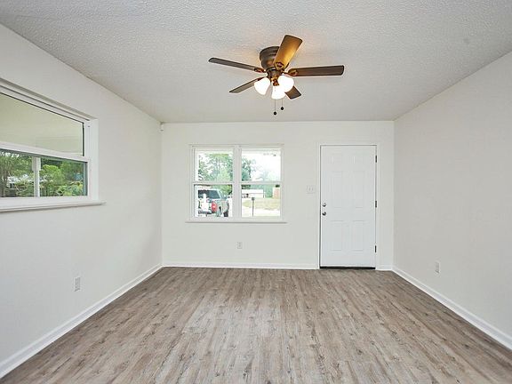 2nd image of 317 Ivy St
