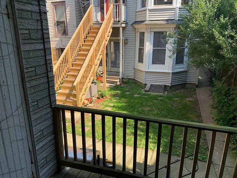 1504 W Henderson St #1F — Photo 15
