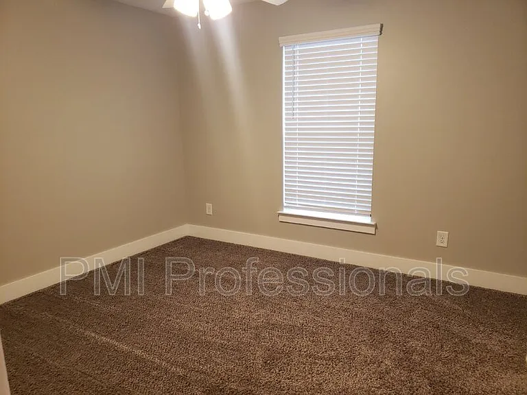 512B Eastboro Dr — Photo 10
