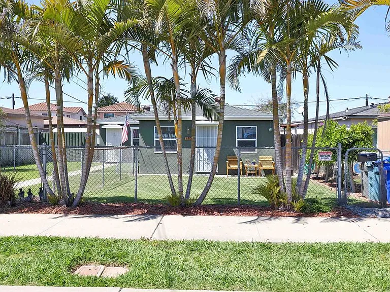 520 Delaware St — Photo 36