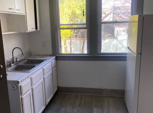 2 bed, 1.0 bath, 800 sqft, $800, Cleveland, OH 44109