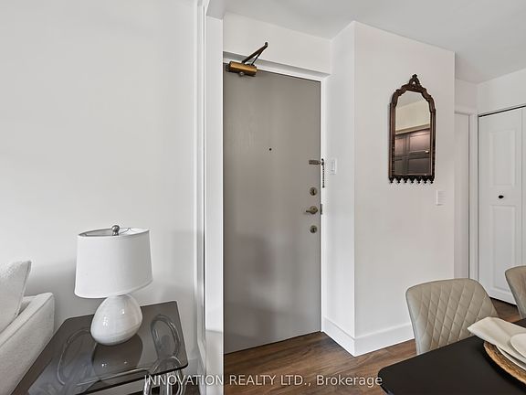 2nd image of 110 Rideau Ter #1