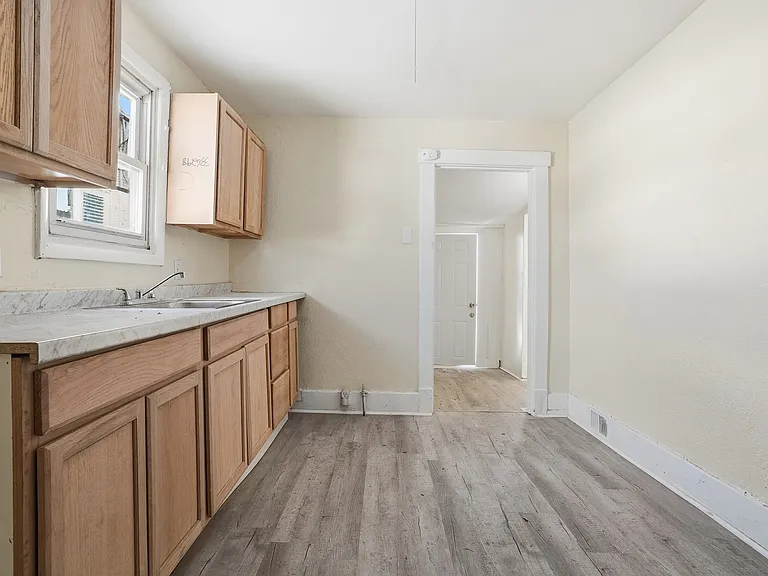 1237 Kenneth Ave #3 — Photo 2