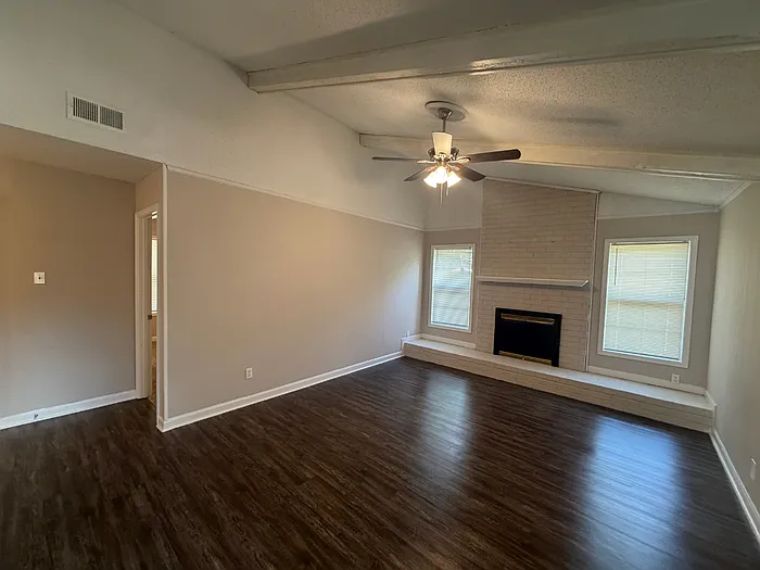 3 bed, 2.0 bath, 1440 sqft, $1,750 — Photo 4
