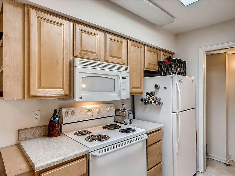 1825 Kendall St #312 — Photo 19