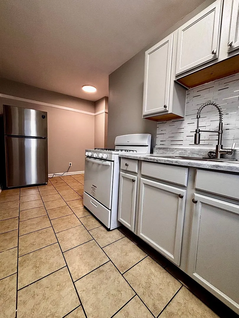 Fairborn - 219-237 East Xenia — Photo 2