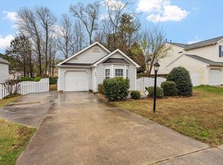 204 Thorncrest Dr, Apex, NC 27539