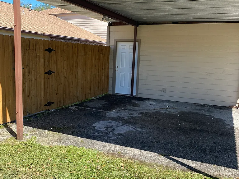 3413 Lantern Ln — Photo 6
