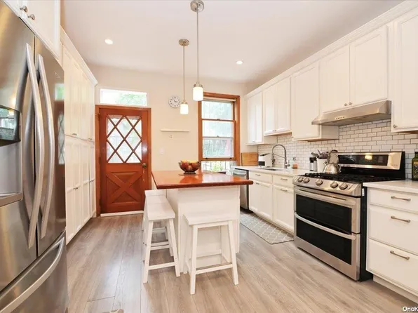 25-48 18th Street, Astoria, NY 11102