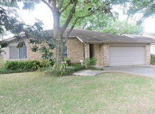 8118 Western Trail Dr, Houston, TX 77040