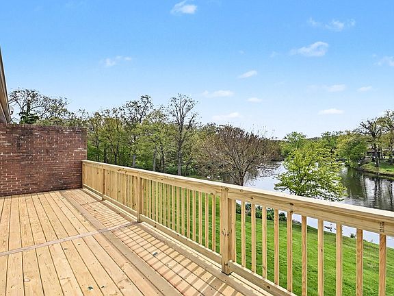 3rd image of 53 Village Woods Dr