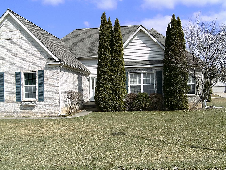 2nd image of 316 Pine Valley Ct