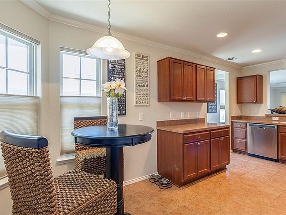 5th image of 1296 Troon Dr