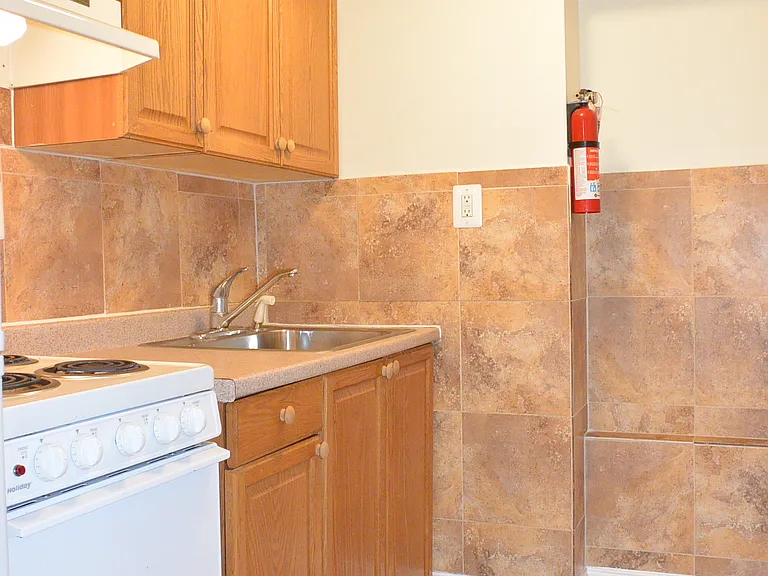 922 Light St #A — Photo 8