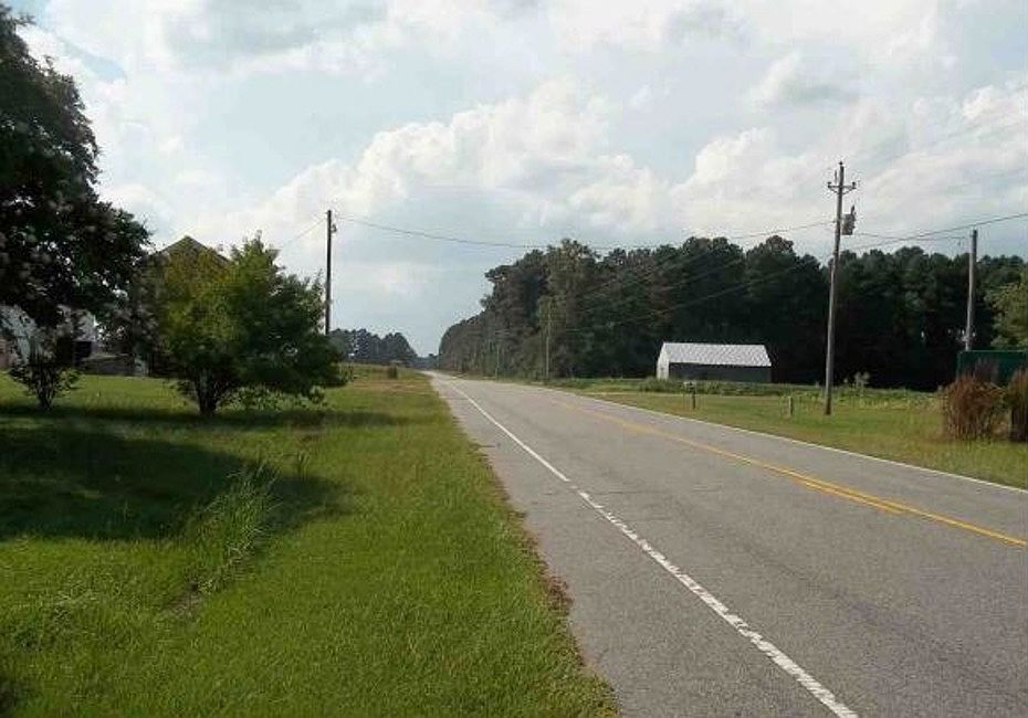 2nd image of 8218 Us Highway 264a E