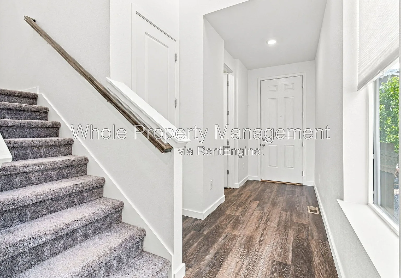 3 bed, 2.5 bath, 2200 sqft, $2,800 — Photo 2
