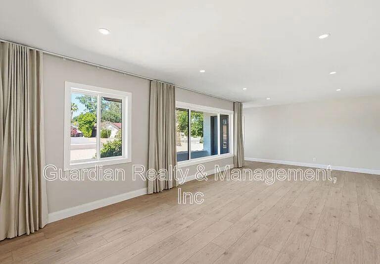 6819 E Paradise Pkwy — Photo 6