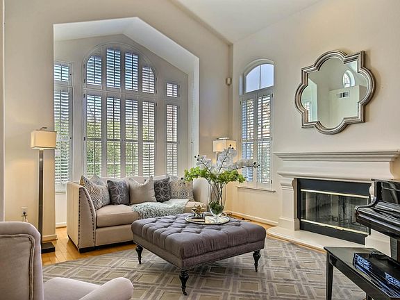 4th image of 18831 Bellgrove Cir