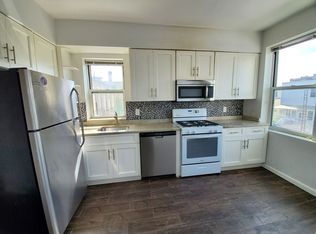 32-26 35th St #2F, Astoria, NY 11106