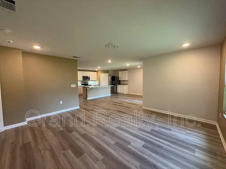 5482 Peach Dr — Photo 7