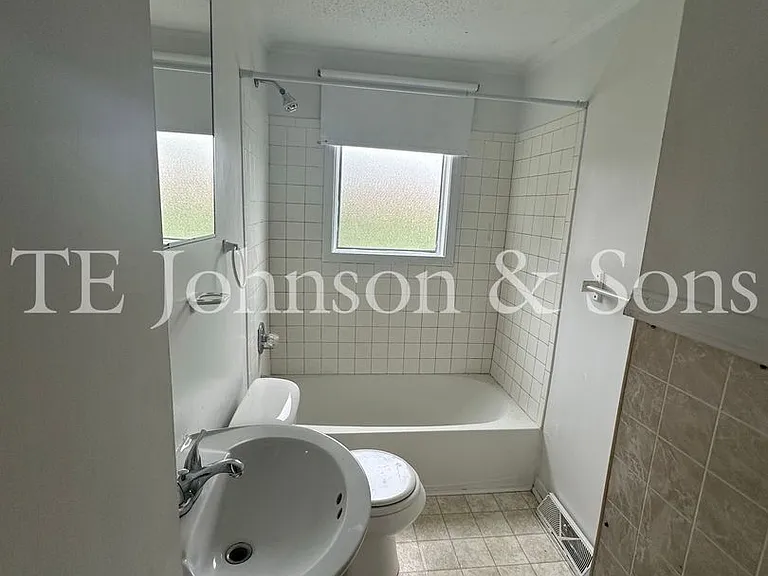 6190 Vance Rd — Photo 6
