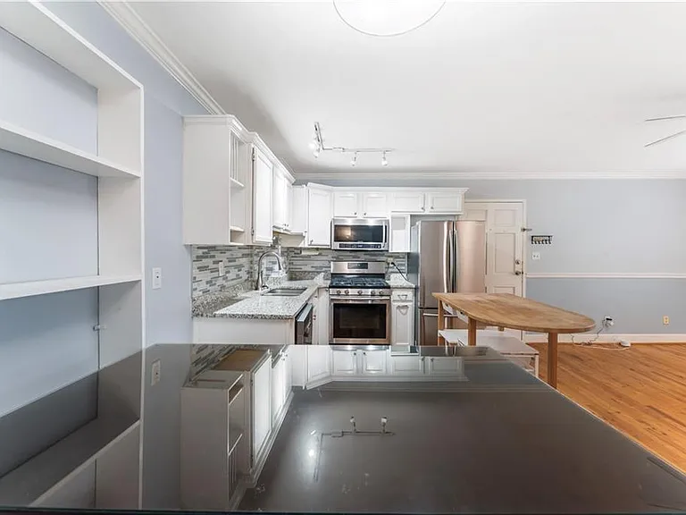 870 Glendale Ter NE #7 — Photo 11