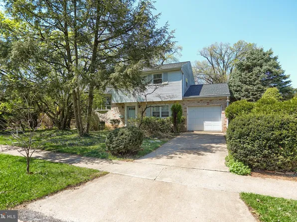 4803 Charles Rd, Mechanicsburg, PA 17050