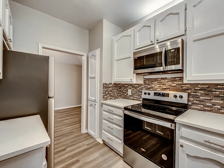 510 Norwood Pl #7 — Photo 1