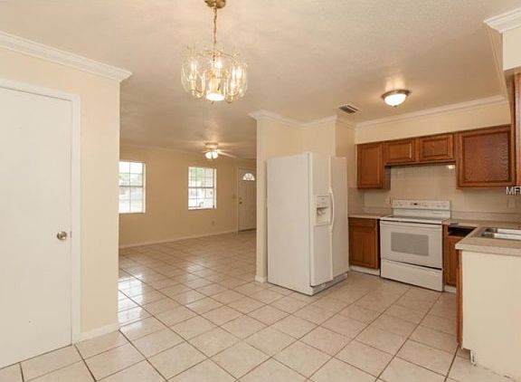 3rd image of 8400 Dimare Dr
