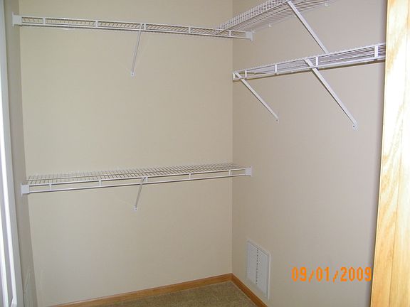 walk in closet 