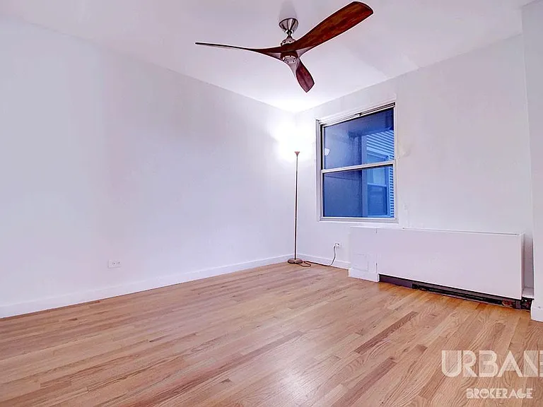 123 Bank St #250 — Photo 4