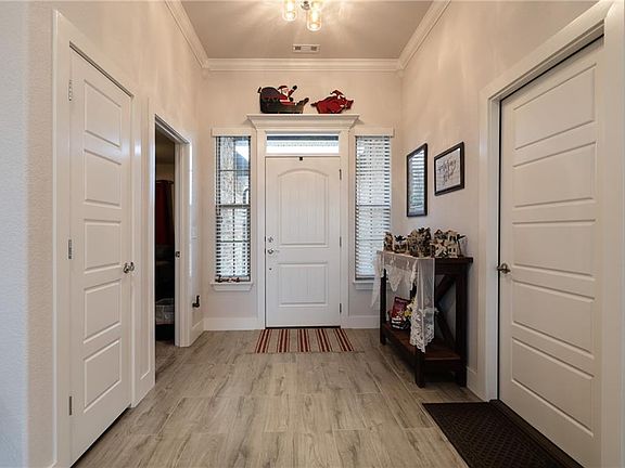 2nd image of 2203 N Carl St