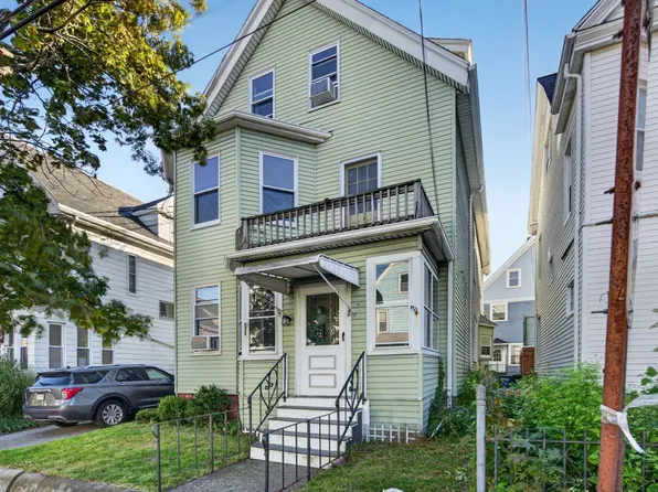 28 Gibbens St, Somerville, MA 02143