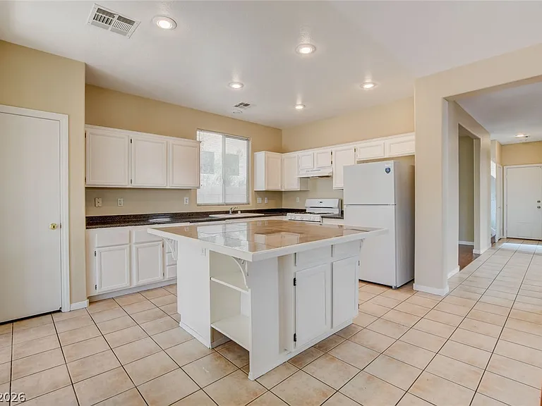 8541 Last Point Ave — Photo 9