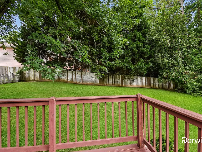 2571 Redfield Dr — Photo 15