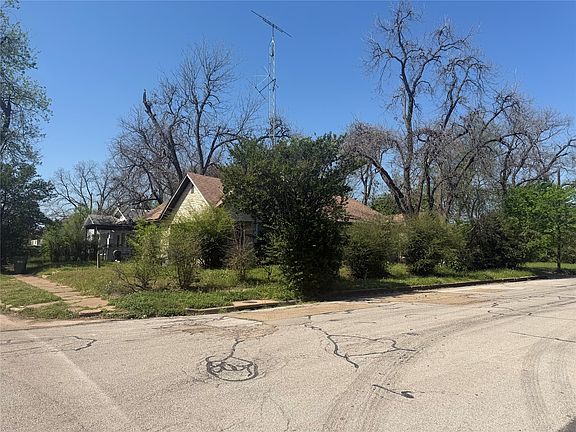 2nd image of 514 Tyler St