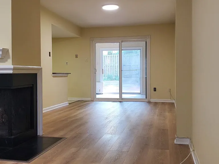 5471 Woodenhawk Cir — Photo 10