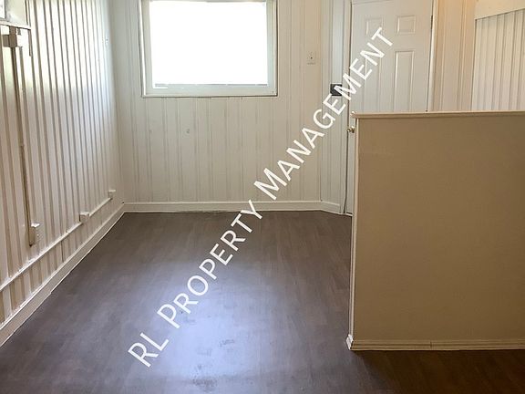3rd image of 1167 E Livingston Ave APT A