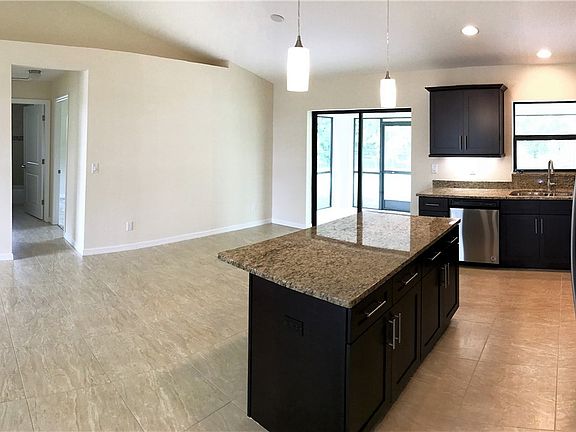 5th image of 1115 SE 13th Place Cpe