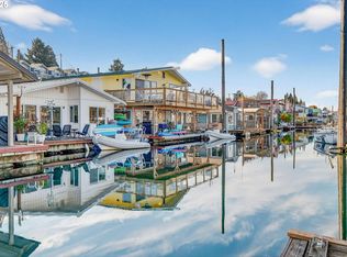 173 NE Bridgeton Rd Slip 13, Portland, OR 97211