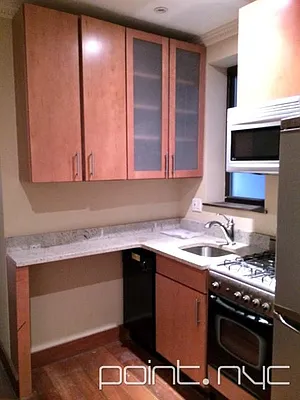 Rented by Point NYC | media 20