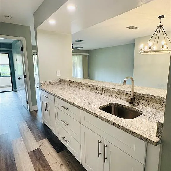 20 Lake Ct — Photo 7