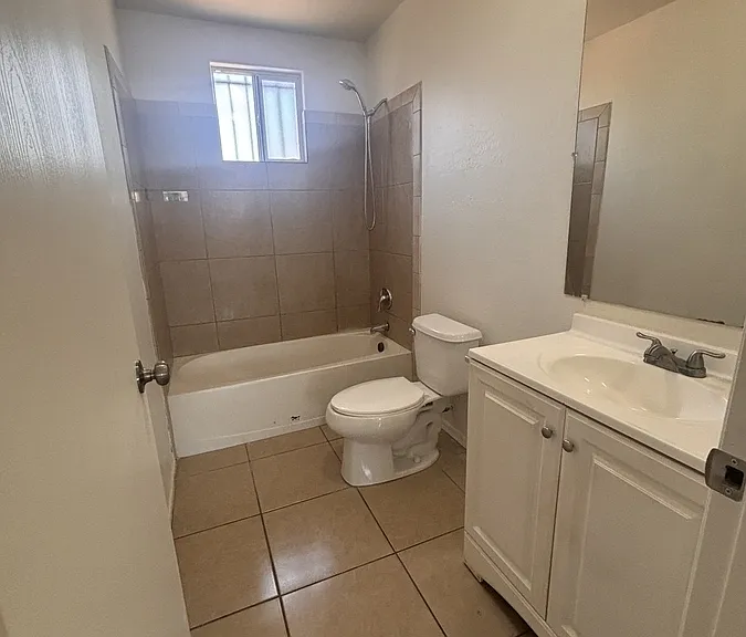 1597 W Mountain View Rd #5 — Photo 11