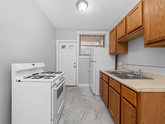 2nd image of 3000-3030 W Marquette Rd #3016-2