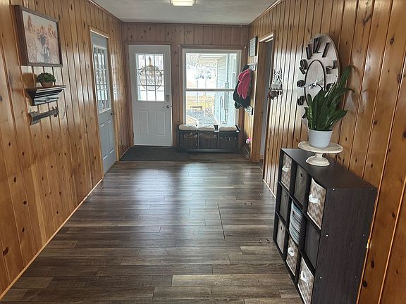 5th image of 1321 Main St